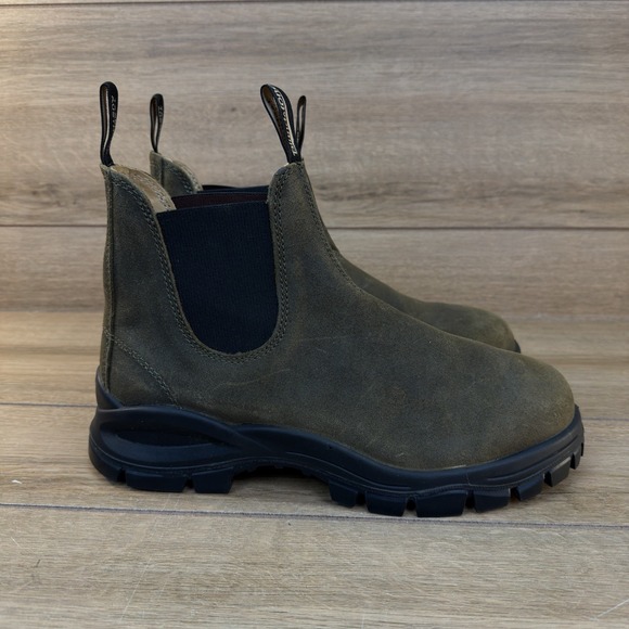 Blundstone #2322 Boots Mens 10 Dark Olive Green Suede Utility Chunky Lug Sole